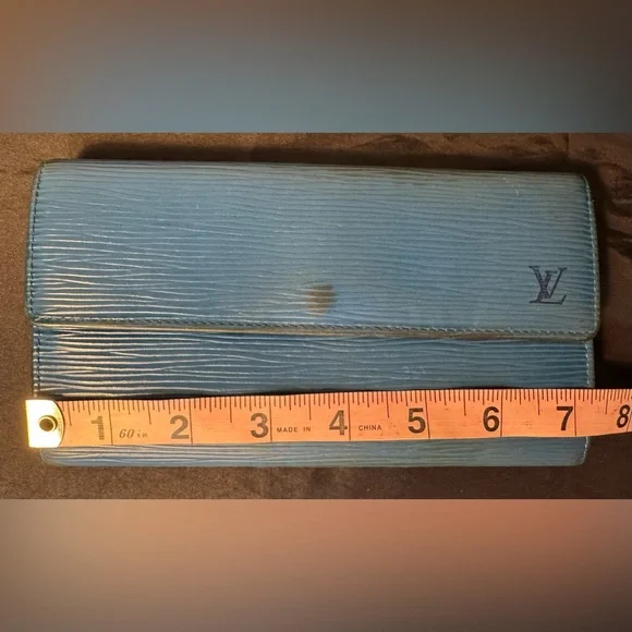 LV EPI Blue Leather Bifold Wallet - Picture 4 of 16